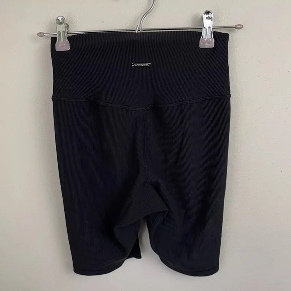 Zyia Active Black Reve Hustle‎ Shorts Seamless - Picture 5 of 9